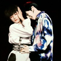 一男一女拔萝卜可看全身八戒